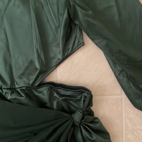 Emerald Green Dress - Picture 2 of 2